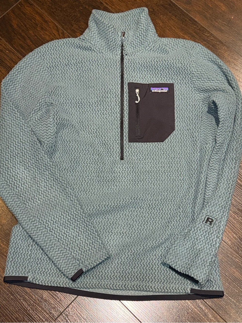 Patagonia R1 Air Zip Neck Fleece Jacket Mens Size M Nouveau Green Pullover